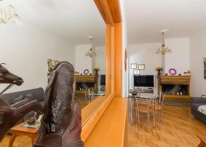 Nice 2Bedroom Apartment In Pagkrati